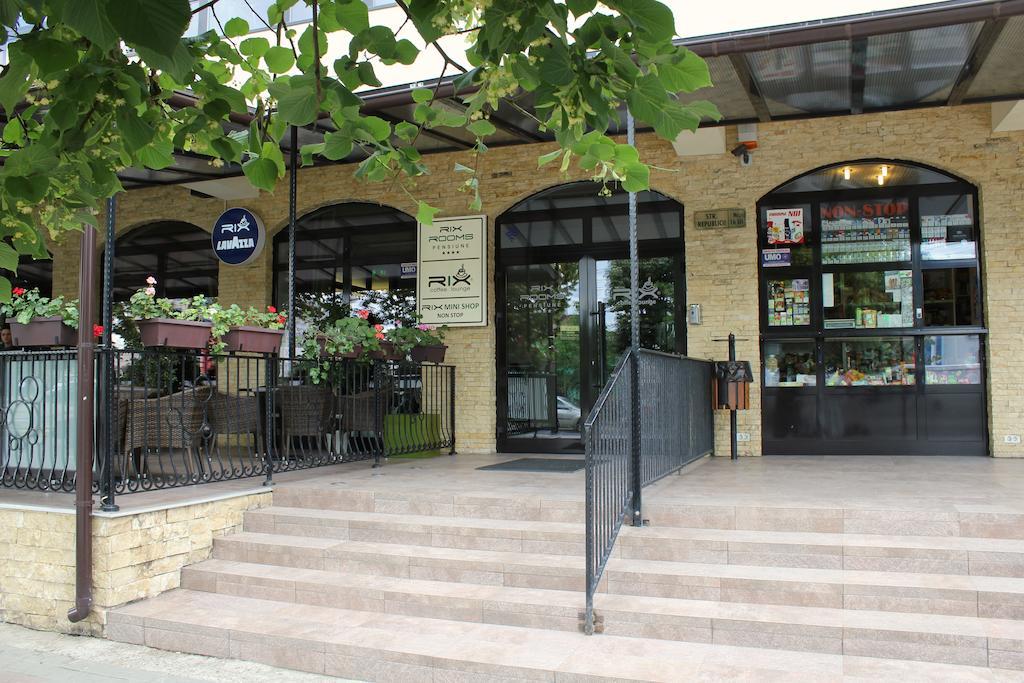 Pensiunea Rix Rooms Focşani Esterno foto